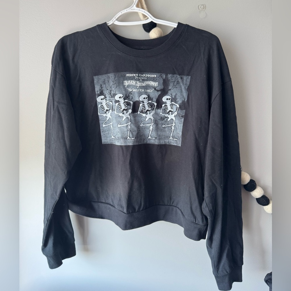 Disney World Silly Symphony “skeleton dance” lightweight sweatshirt